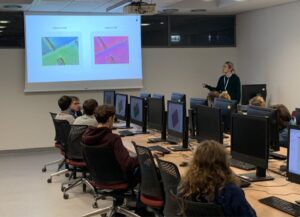 „Sygnały roślin z&nbsp;lotu ptaka” – warsztaty Sekcji BioGIS Koła Naukowego Przyrodników podczas Nocy Biologów UAM